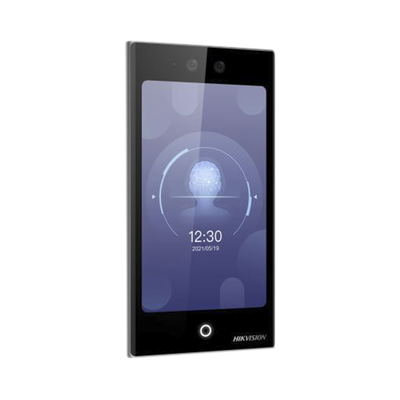 Terminal Facial WiFi con pantalla de 7″ / Exterior IP65 / 10,000 Rostros y 50,000 Tarjetas / 10,000 Huellas (Módulo Opcional) / ISAPI / ISUP 5.0 / Codigos QR y Bluethooth / Intercom SIP Estandar / HIK-IA